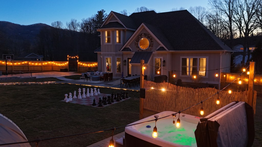 About & Contact&nbsp;Us